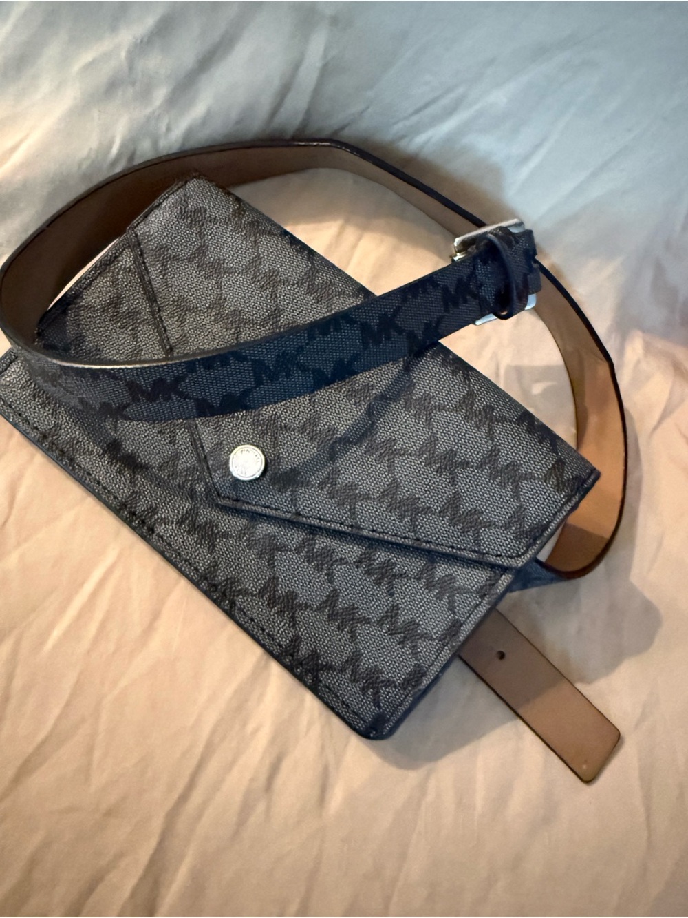 Michael Kors Men's Belt Bag in Charcoal and Black